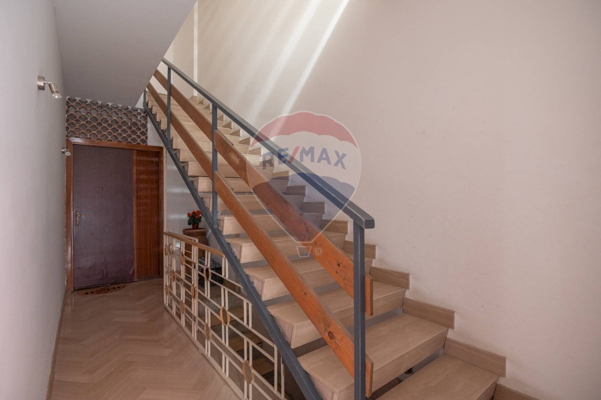 Scale - Casa indipendente Via Belgio
11, Grammichele - foto 2