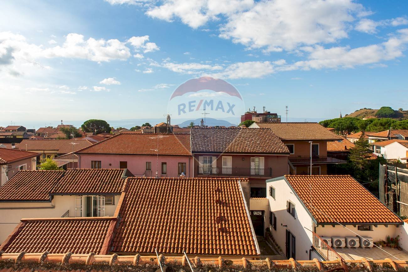 Edificio all\'aperto - Casa indipendente via Fratelli Gemmellaro
 
71-73, Nicolosi - foto 3