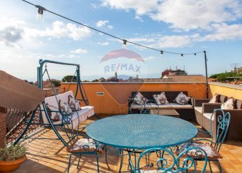 Terrazza - Casa indipendente via Fratelli Gemmellaro
 
71-73, Nicolosi - foto 1