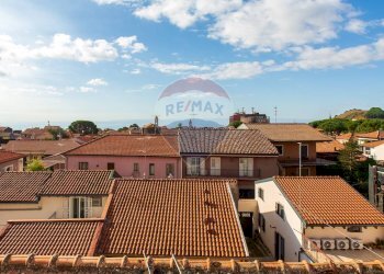 Edificio all\'aperto - Casa indipendente via Fratelli Gemmellaro
 
71-73, Nicolosi - foto 3