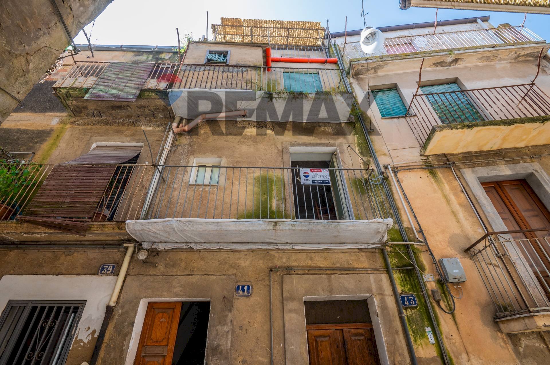 Edificio all\'aperto - Casa indipendente Via Di Martino
 
41/43, Caltagirone - foto 1