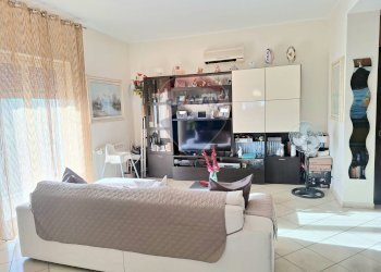 Soggiorno - Trilocale via Napoli
 
67, Misterbianco - foto 2