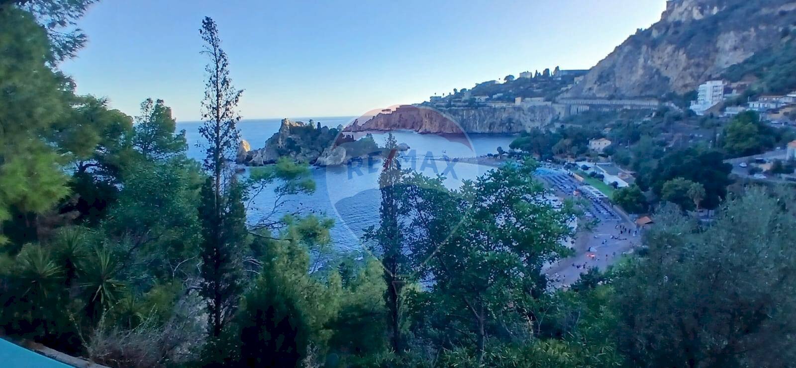 Vista delle montagne - Casa semi indipendente Vico Sant' Andrea
 
snc, Taormina - foto 1