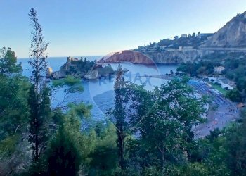 Vista delle montagne - Casa semi indipendente Vico Sant' Andrea
 
snc, Taormina - foto 1