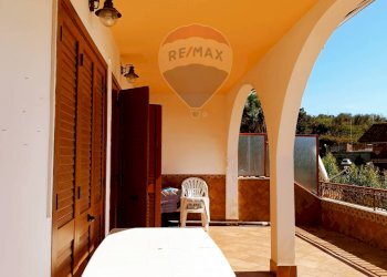 Terrazza - Appartamento CONTRADA SILLEMI
 
4, Letojanni - foto 5