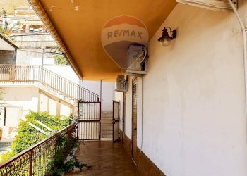 Balcone - Appartamento CONTRADA SILLEMI
 
4, Letojanni - foto 25