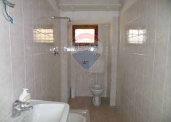 Bagno - Shop Via Umberto
 
95, San Pietro Clarenza - photo 26