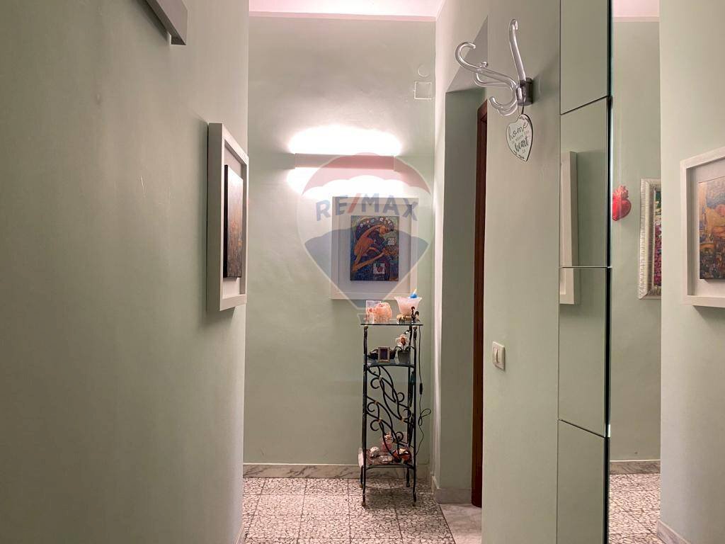 Hall / corridoio - Trilocale Via Francesca Corso
 
50, Catania - foto 2