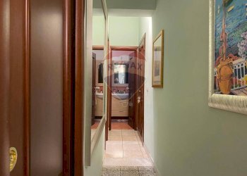 Hall / corridoio - Trilocale Via Francesca Corso
 
50, Catania - foto 16