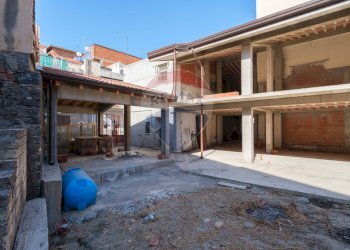 Casa all\'aperto - Ufficio Via Pietro Lupo
 
42, Paterno - foto 1