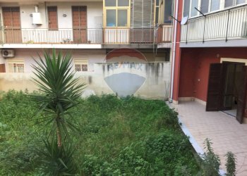 Edificio all\'aperto - Trilocale Via Antonio Giuffrida
 
10, Misterbianco - foto 5