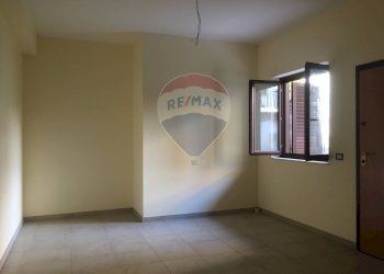 Stanza vuota - Trilocale Via Antonio Giuffrida
 
10, Misterbianco - foto 8