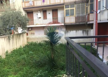 Edificio all\'aperto - Trilocale Via Antonio Giuffrida
 
10, Misterbianco - foto 11