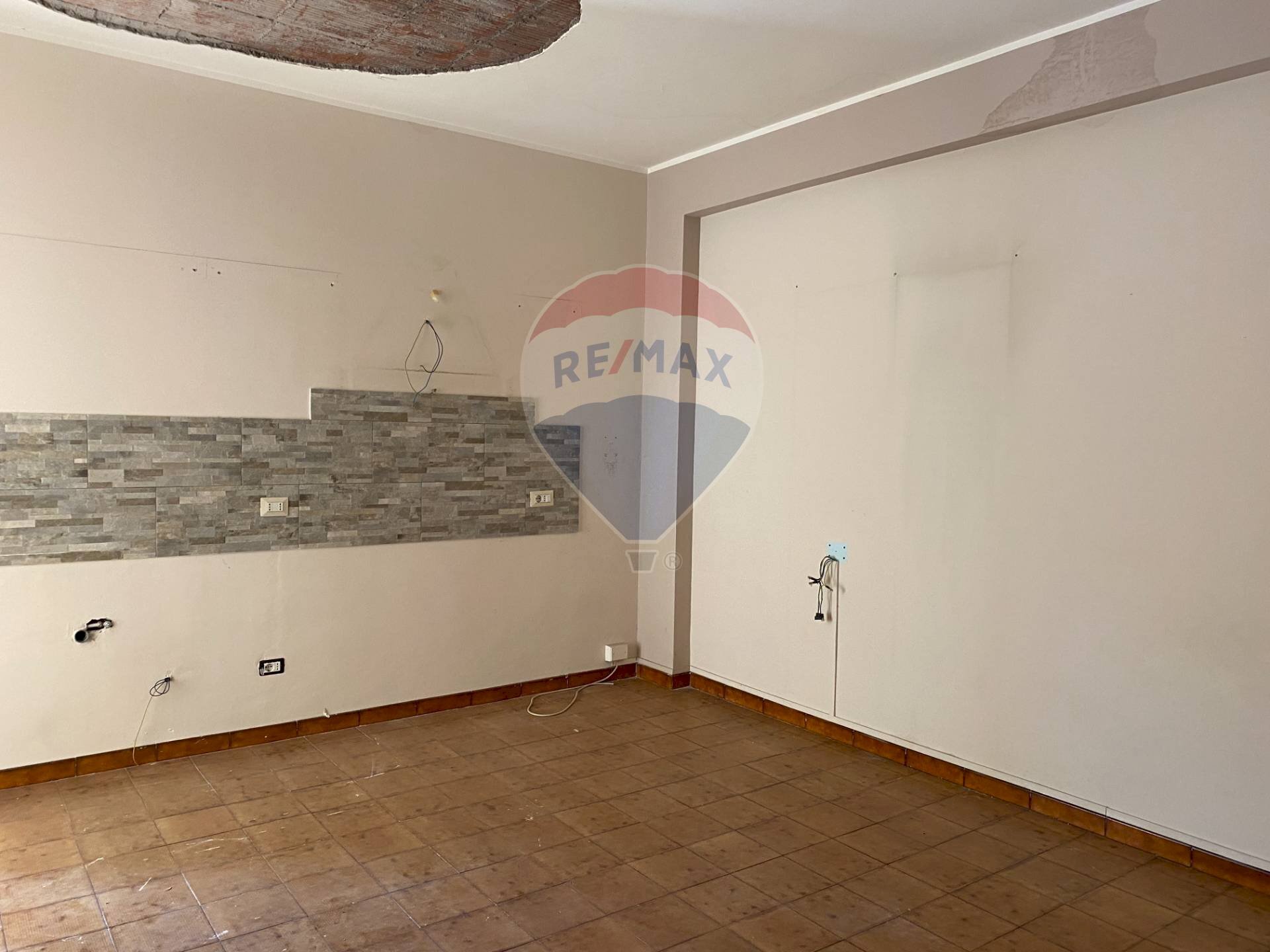 Stanza vuota - Appartamento Via Giuseppe Garibaldi
 
116, Paterno - foto 2