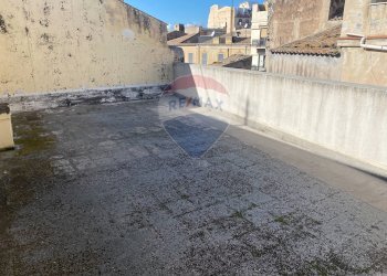 Terrazza - Appartamento Via Giuseppe Garibaldi
 
116, Paterno - foto 20