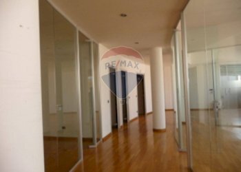 Hall / corridoio - Ufficio VIA MATTEOTTI
 
66, Cinisello Balsamo - foto 1