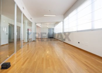 Stanza vuota - Ufficio VIA MATTEOTTI
 
66, Cinisello Balsamo - foto 11