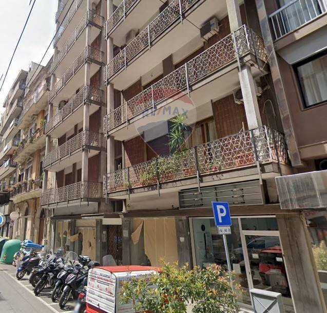 Edificio all\'aperto - Commercial Premises Via Piccinni
 
165/A, Bari - photo 2