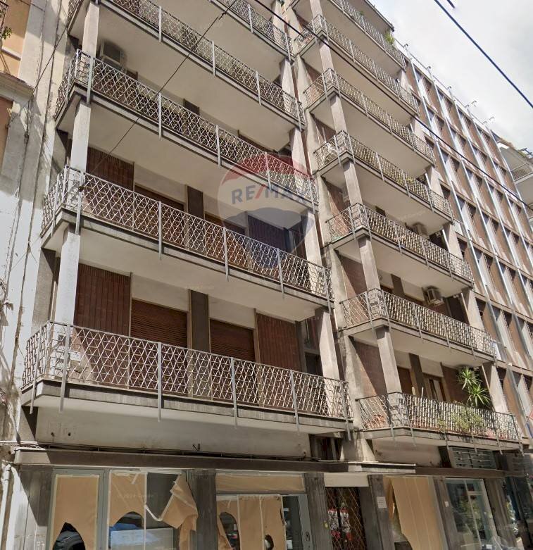 Edificio all\'aperto - Commercial Premises Via Piccinni
 
165/A, Bari - photo 3