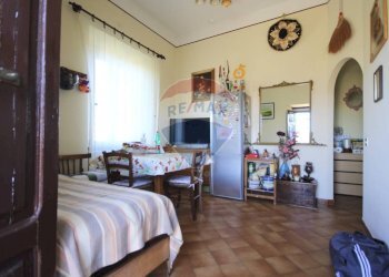 Sala da pranzo - Bilocale via Ardeatina
264, Roma - foto 9