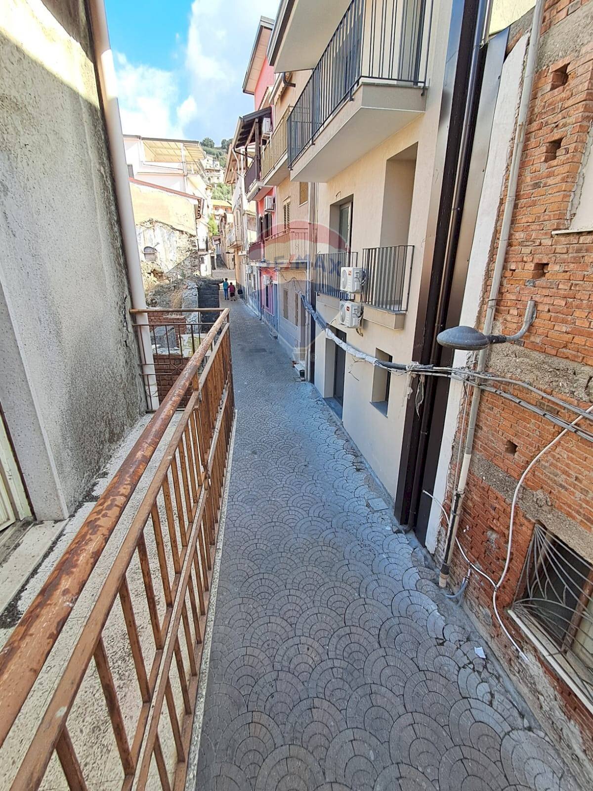 Balcone - Casa semi indipendente via croce
 
13, Gaggi - foto 3