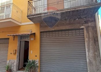 Edificio all\'aperto - Casa semi indipendente via croce
 
13, Gaggi - foto 1