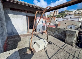 Terrazza - Casa semi indipendente via croce
 
13, Gaggi - foto 11