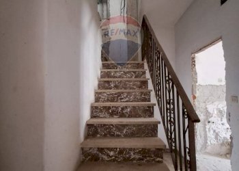 Scale - Casa semi indipendente via croce
 
13, Gaggi - foto 16