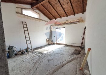 Stanza vuota - Casa semi indipendente via croce
 
13, Gaggi - foto 17