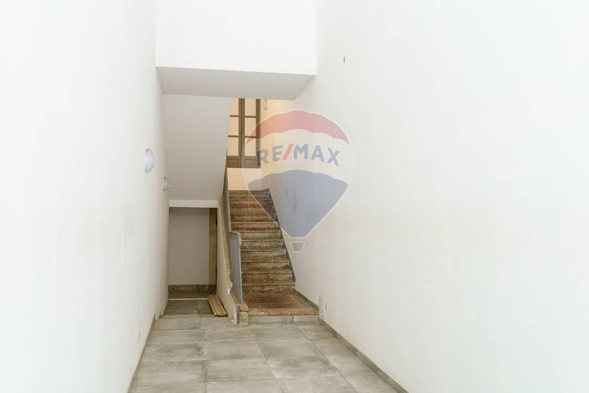 Scale - Apartment VIA MALTA
58, Siracusa - photo 3