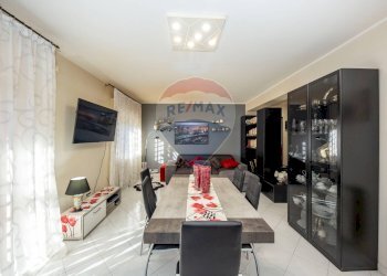 Sala da pranzo - Appartamento Via Giovanni Giolitti
 
10, Gravina di Catania - foto 4