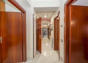 Hall / corridoio - Appartamento Via Giovanni Giolitti
 
10, Gravina di Catania - foto 23