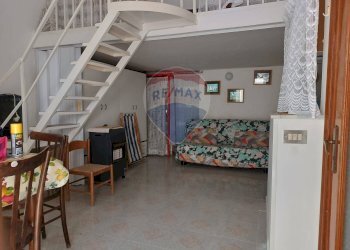 Camera / camera da letto - Casa indipendente Vico Vinella
 
9, Monte Sant'Angelo - foto 1