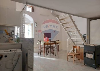 Sala da pranzo - Casa indipendente Vico Vinella
 
9, Monte Sant'Angelo - foto 11