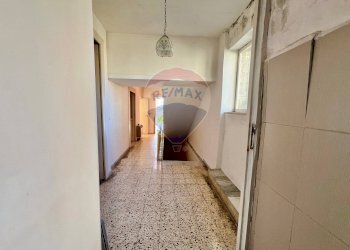 Hall / corridoio - Casa indipendente Via Botteghe
 
43, San Potito Sannitico - foto 26