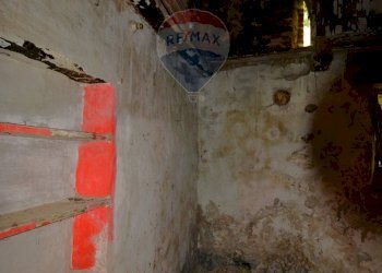 Stanza vuota - Appartamento via Monmartino
 
6, Pallare - foto 46