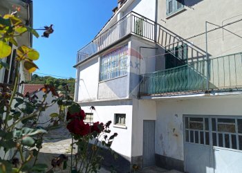 Casa all\'aperto - Casa semi indipendente Via delle scuole
 
8, Roccavignale - foto 4