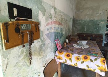 Sala da pranzo - Casa semi indipendente Via delle scuole
 
8, Roccavignale - foto 10