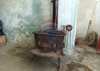 Dettagli - Casa semi indipendente Via delle scuole
 
8, Roccavignale - foto 11