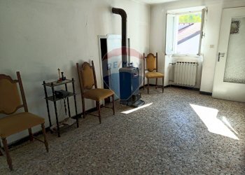 Stanza vuota - Casa semi indipendente Via delle scuole
 
8, Roccavignale - foto 25