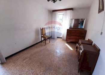 Stanza vuota - Casa semi indipendente Via delle scuole
 
8, Roccavignale - foto 35