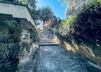 Non correlato - Box Viale Colli Aminei
 
461, Napoli - foto 6