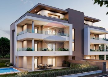 Edificio all\'aperto - Quadrilocale Via Baracca
 
36, Sovico - foto 1