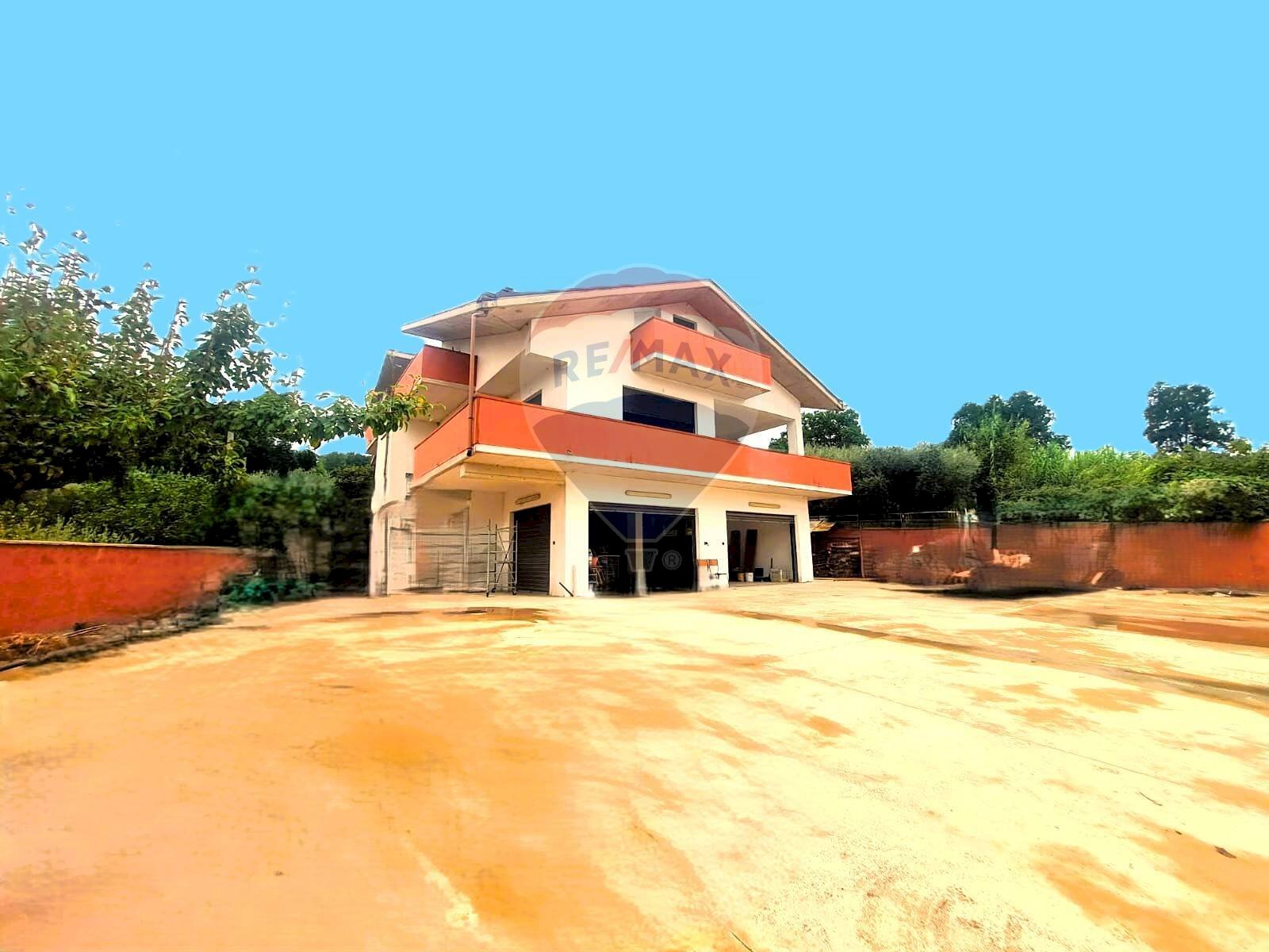 Casa all\'aperto - Independent house val di foro
 
86, Casacanditella - photo 1