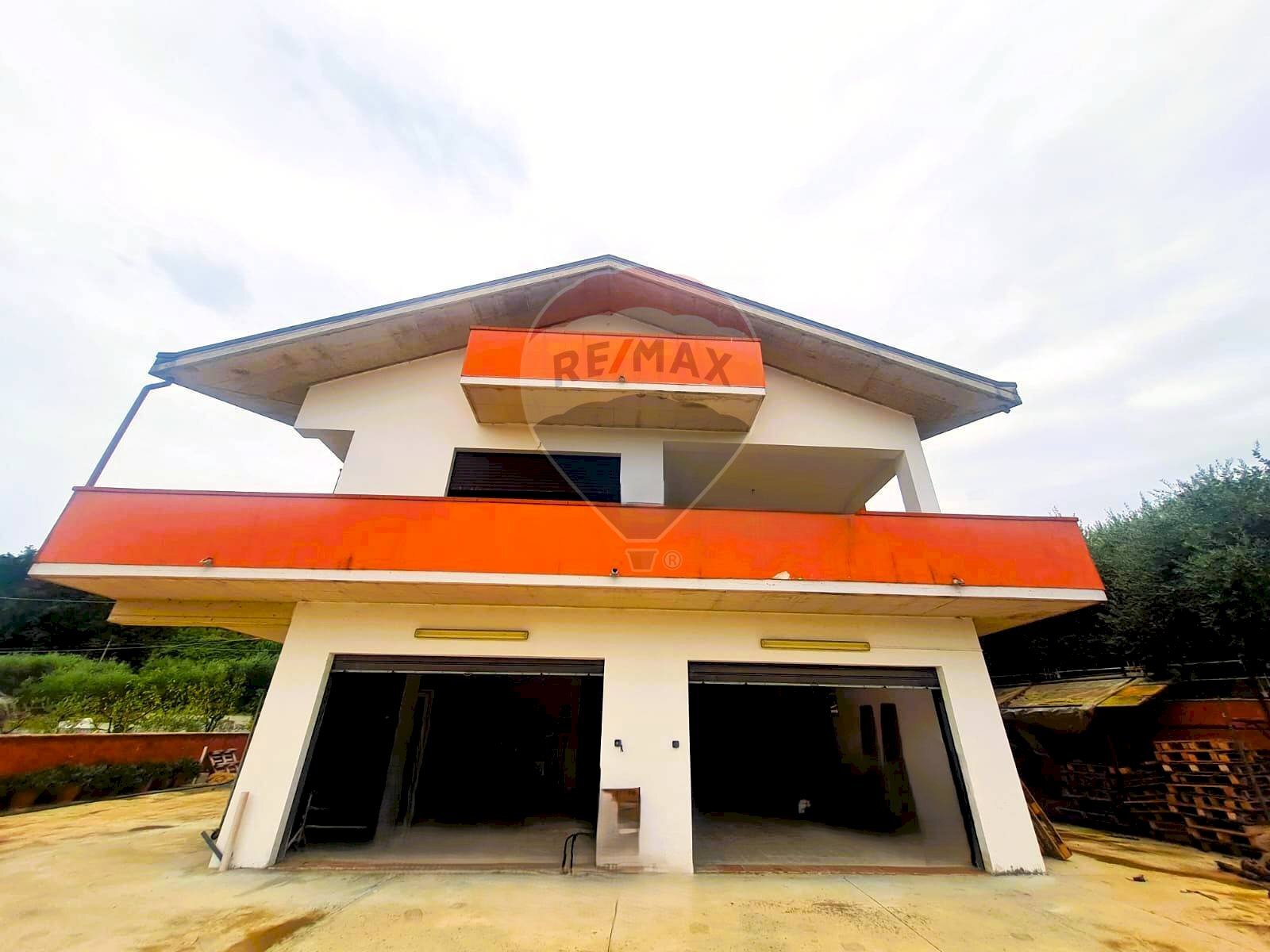 Casa all\'aperto - Independent house val di foro
 
86, Casacanditella - photo 2