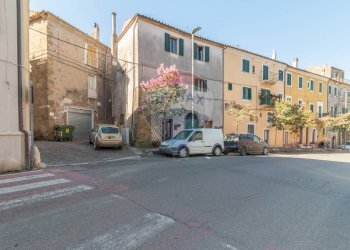 Edificio all\'aperto - Box Via Montebello
 
27, Ischia di Castro - foto 2