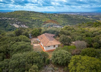 Vista delle montagne - Villa Str. Vicinale Logulentu Badde Tolta
 
snc, Sennori - foto 20