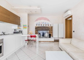 Sala da pranzo - Trilocale Piermarini
 
15, Busto Arsizio - foto 2