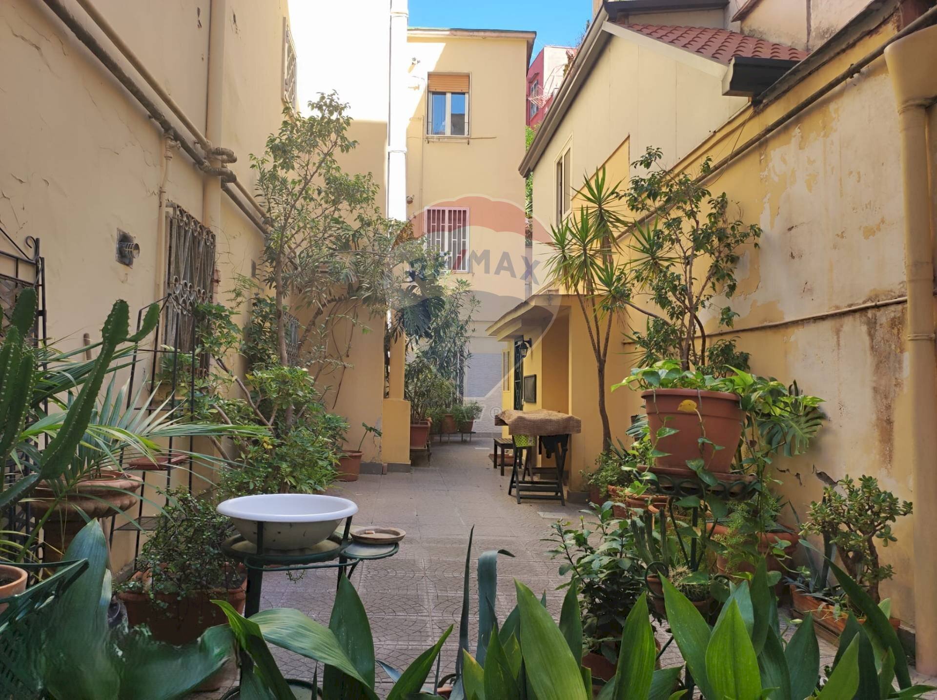 Terrazza - Locale Commerciale Via Arco Mirelli
 
30, Napoli - foto 1