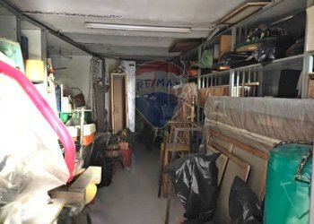 Dispensa di stoccaggio - Locale Commerciale Via Arco Mirelli
30, Napoli - foto 8